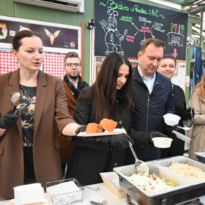 Wielkanocny poczęstunek dla mieszkańców od Lewicy